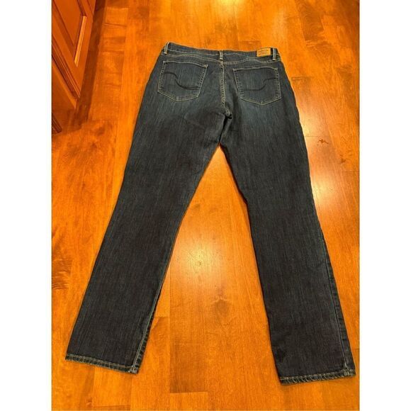 Women’s Levi’s signature jeans - Picture 4 of 5